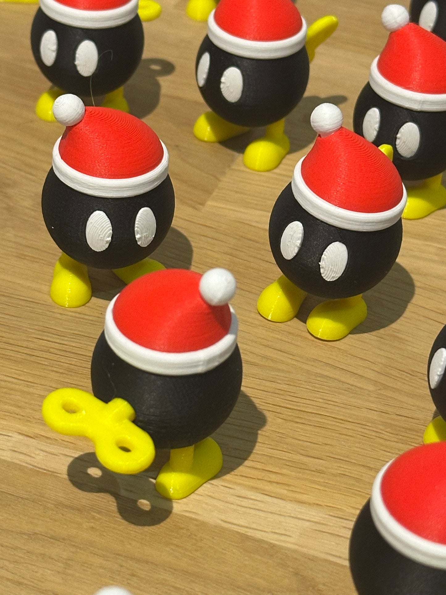 Mario bom met kerstmuts
