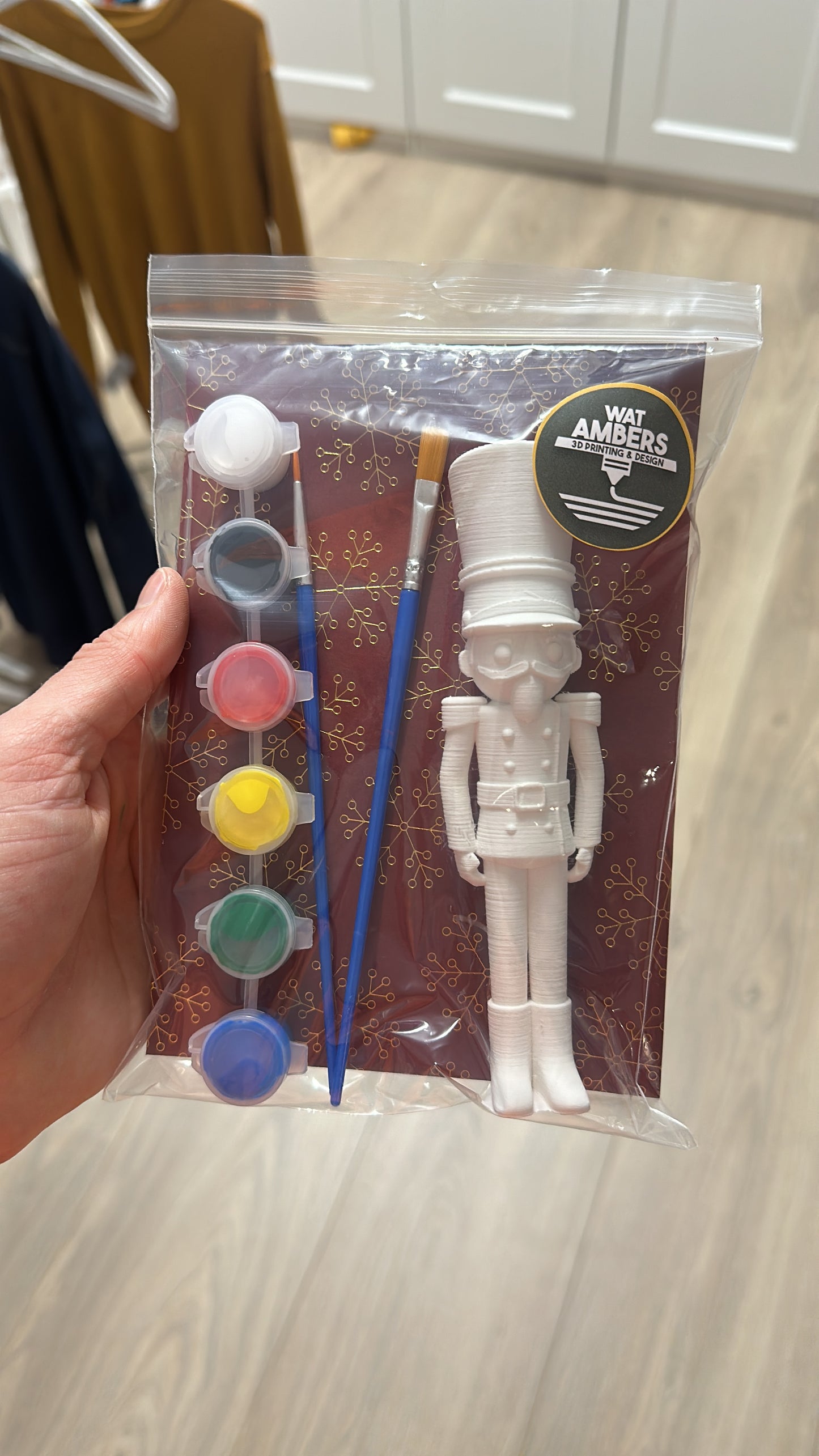 DIY verf pakketje notenkraker of gingerbread man