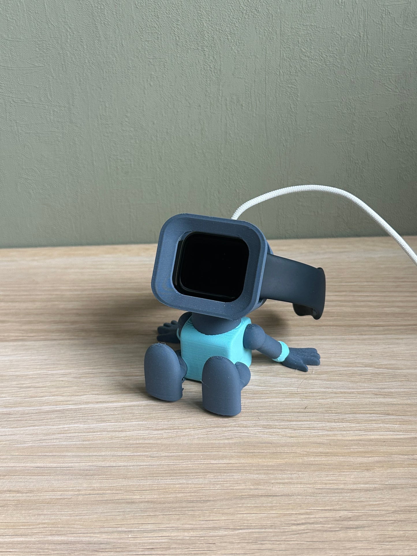 Apple watch charger/holder Robot