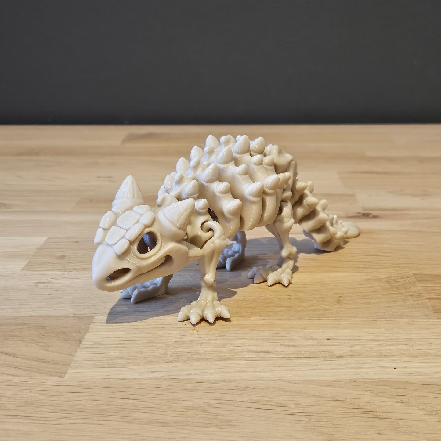 Flexi skelet Ankylosaurus staand weergegeven – 3D-geprinte gepantserde dinosaurus met beweegbare onderdelen