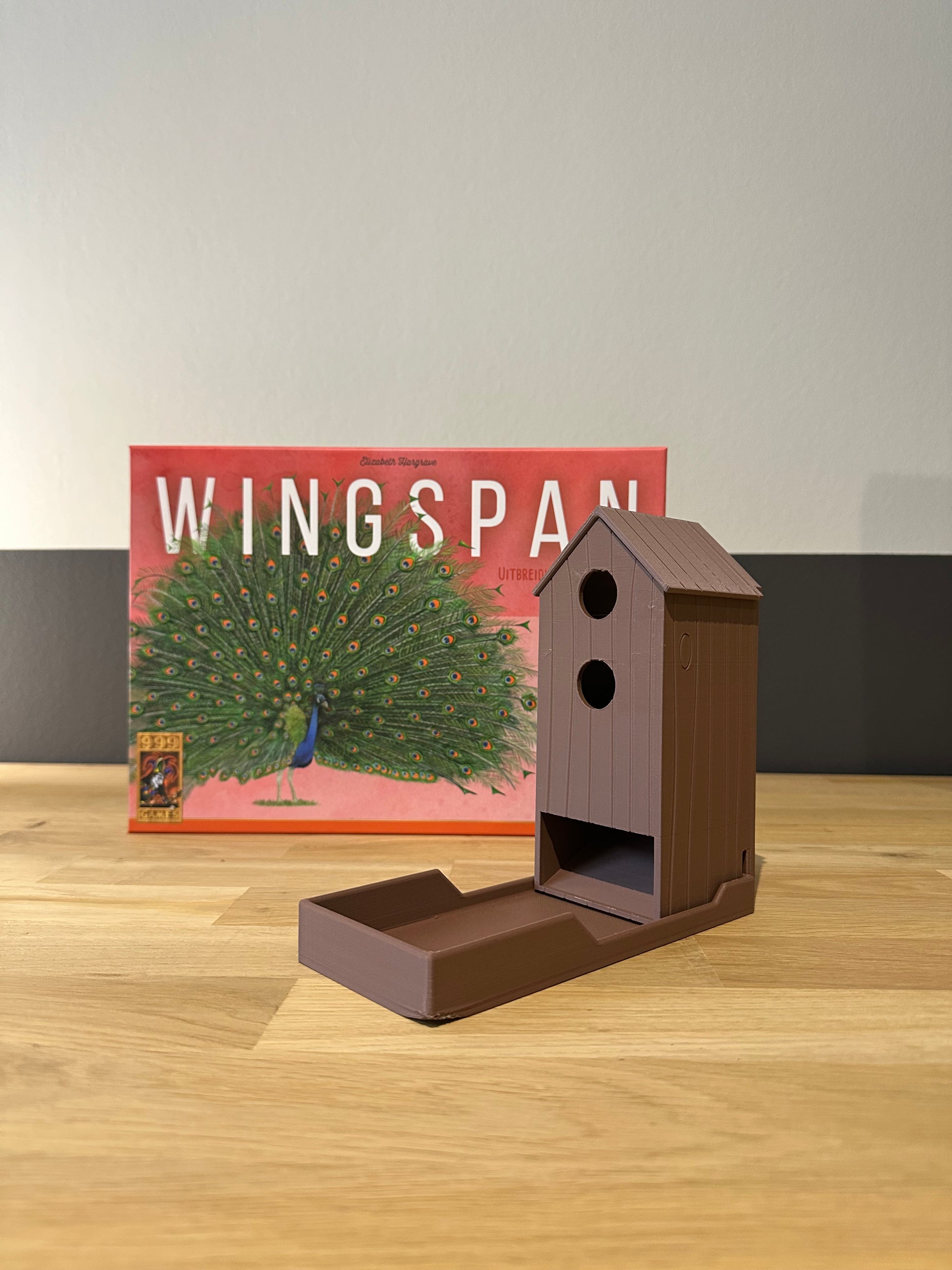 Voorkant Wingspan Vogelhuisje Dobbeltoren dice tower birdhouse